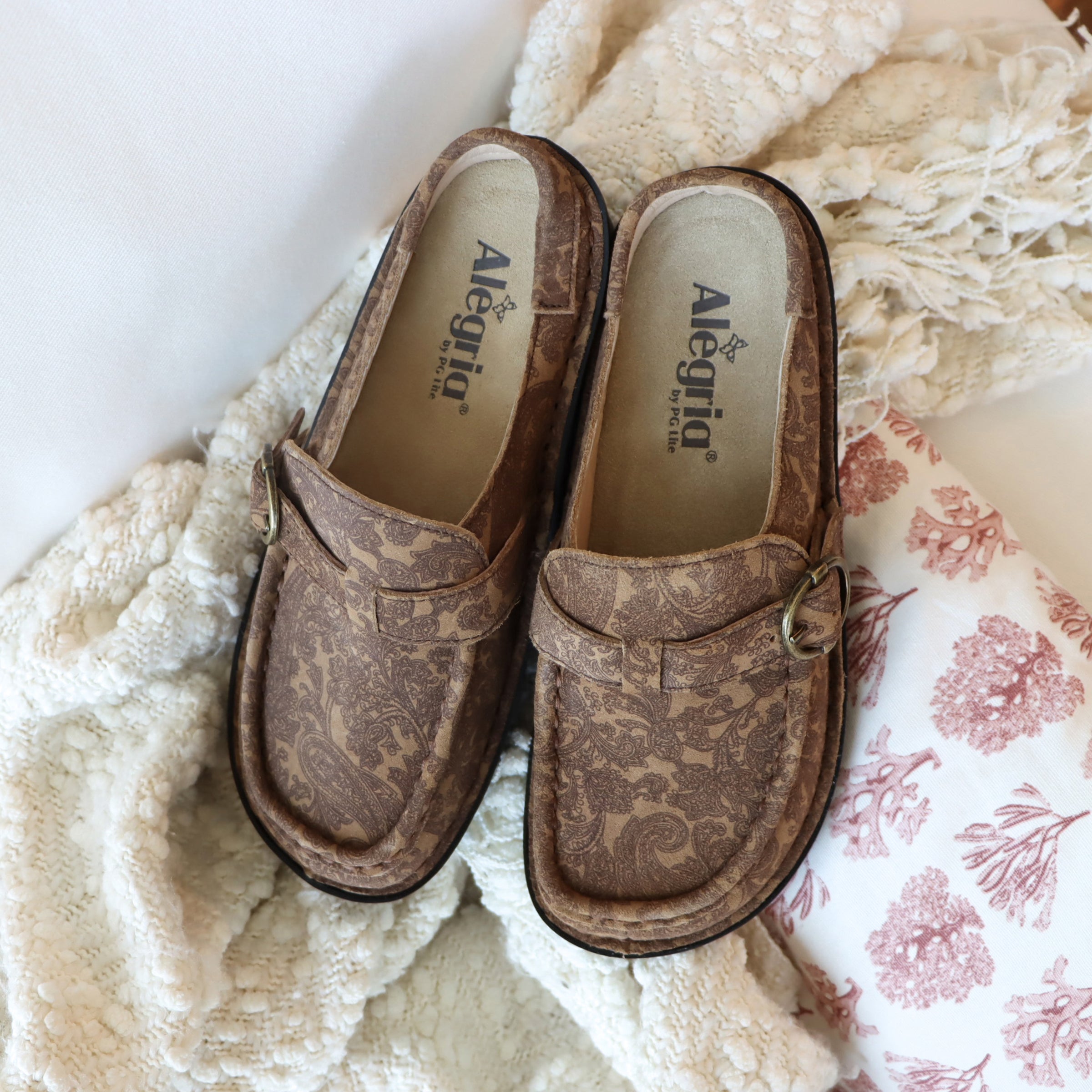Brigid Easy Paisley Clog - Image 2