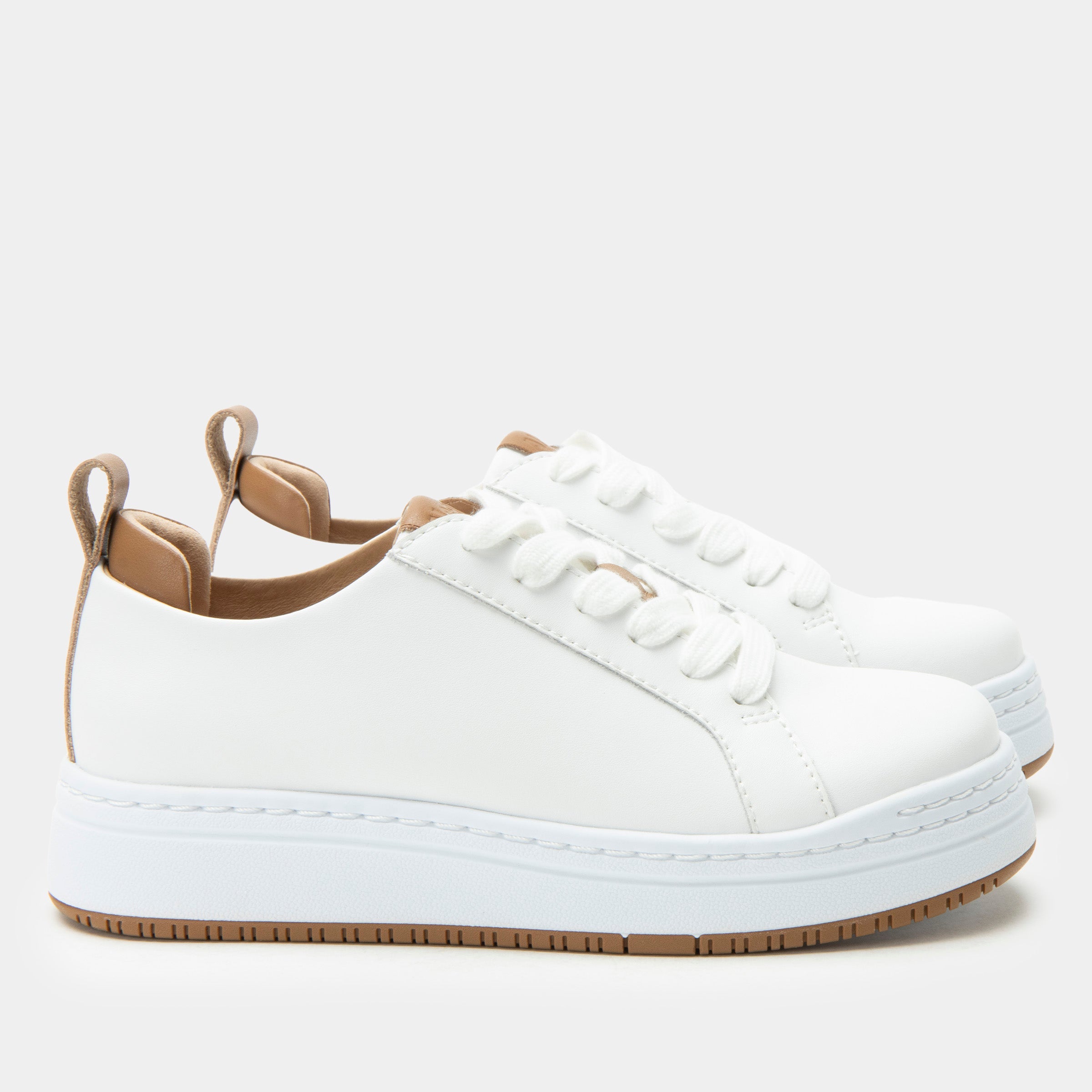 Adysen White Shoe - Image 3