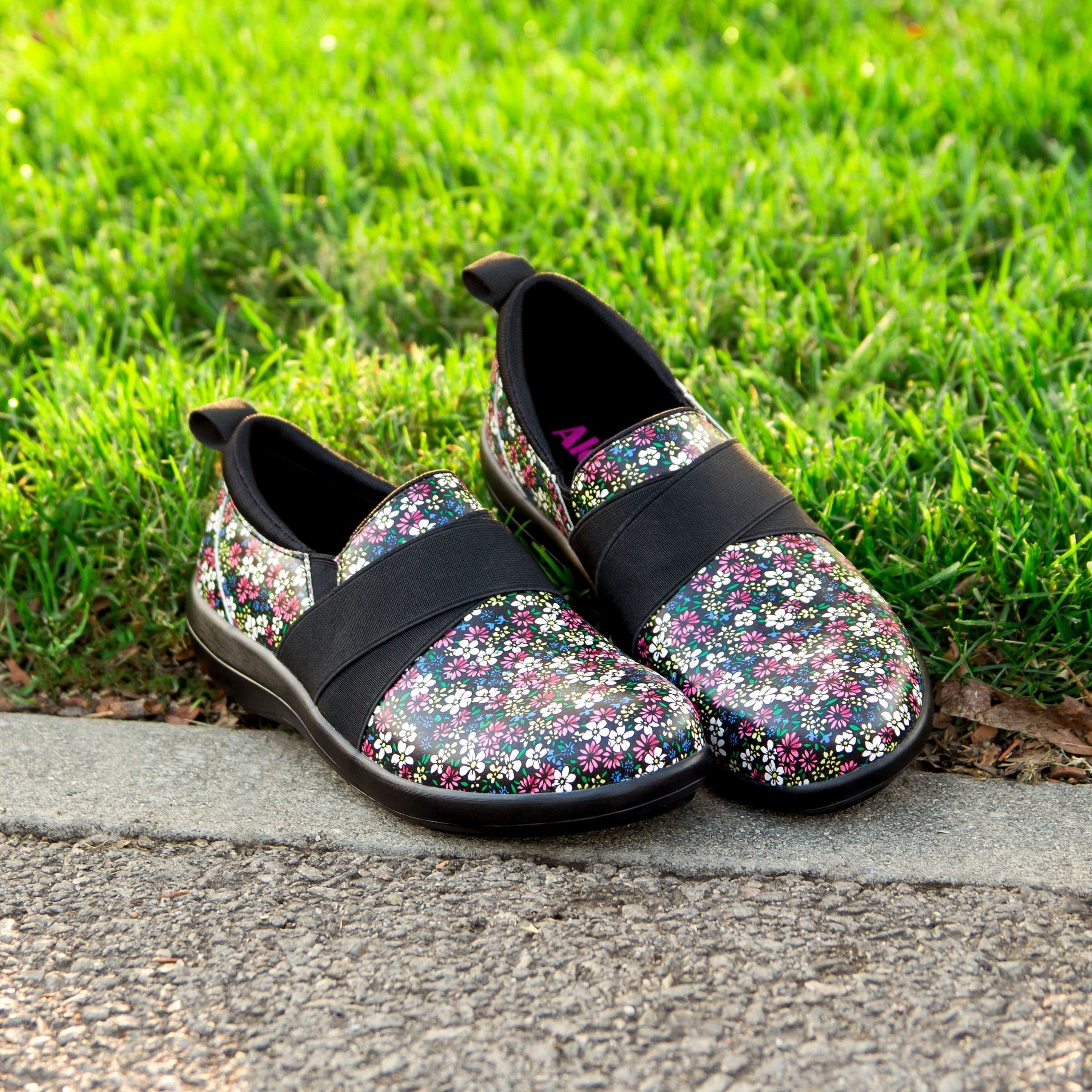 Savvie Wild Flower Shoe - Image 2
