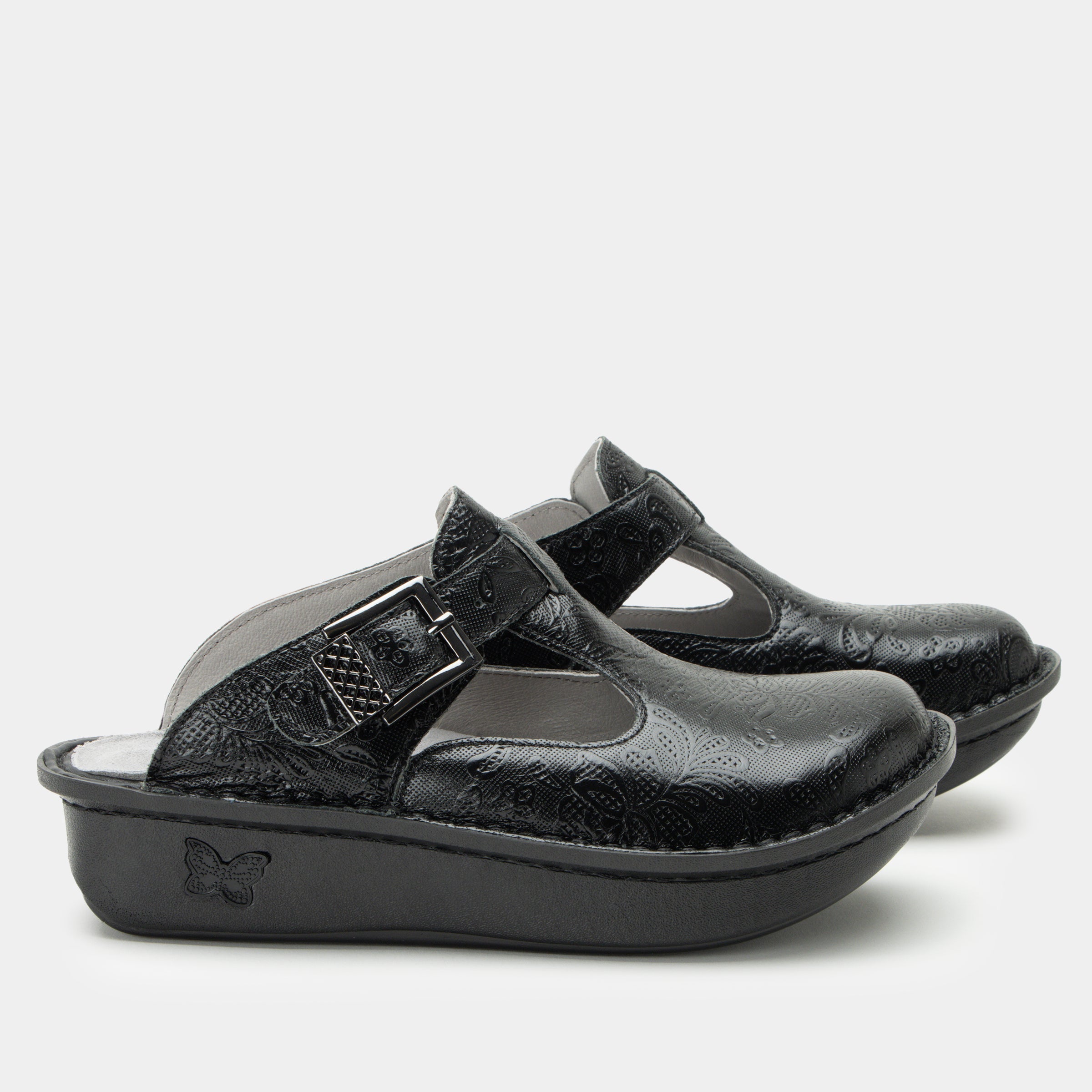 Classic Hello Doily Shoe - Image 3
