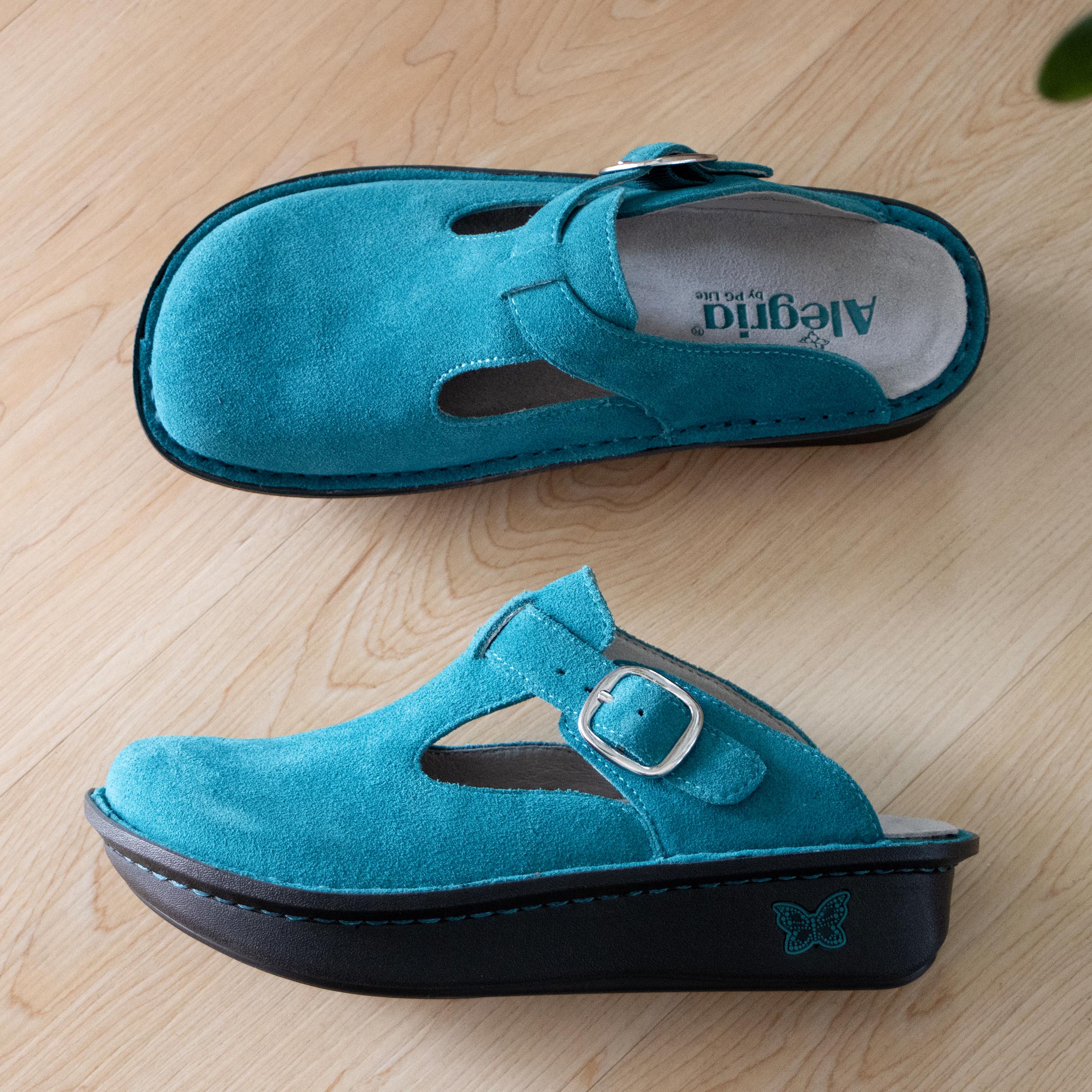Classic Unteal Now Shoe - Image 2