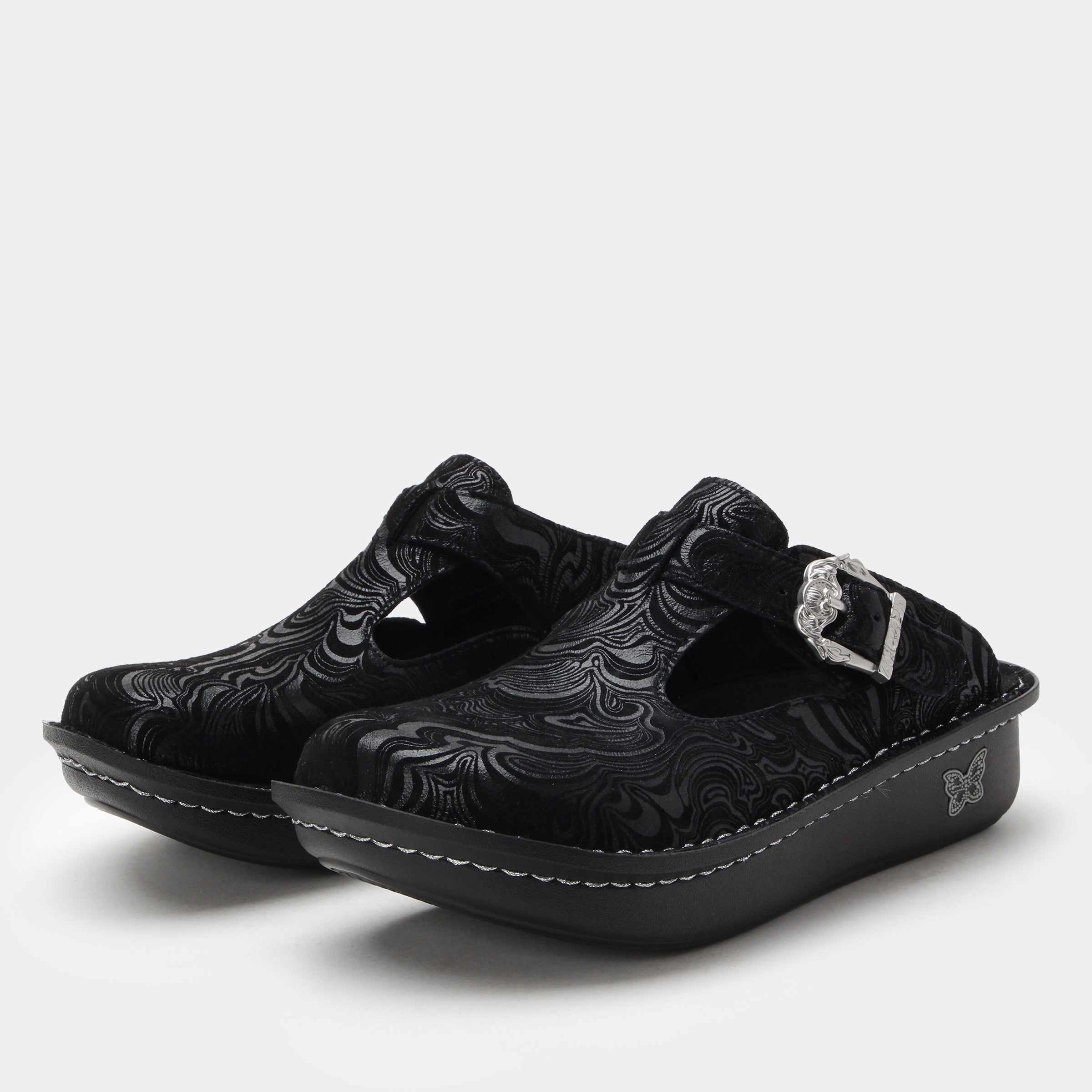 Classic Swirling Black Shoe