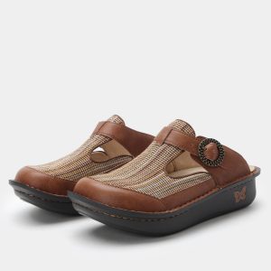 Classic Naturalized Shoe