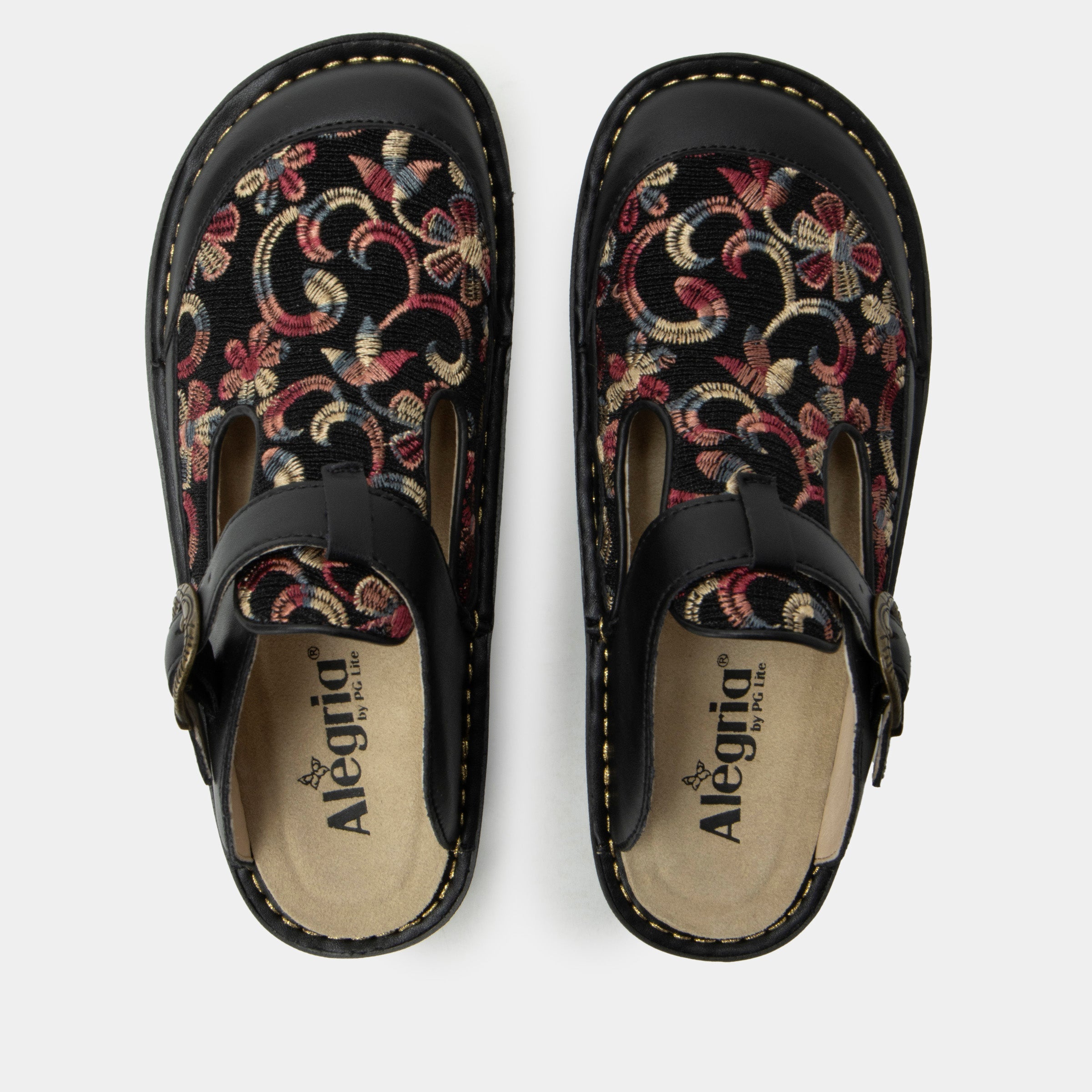Classic Handicraft Shoe - Image 5