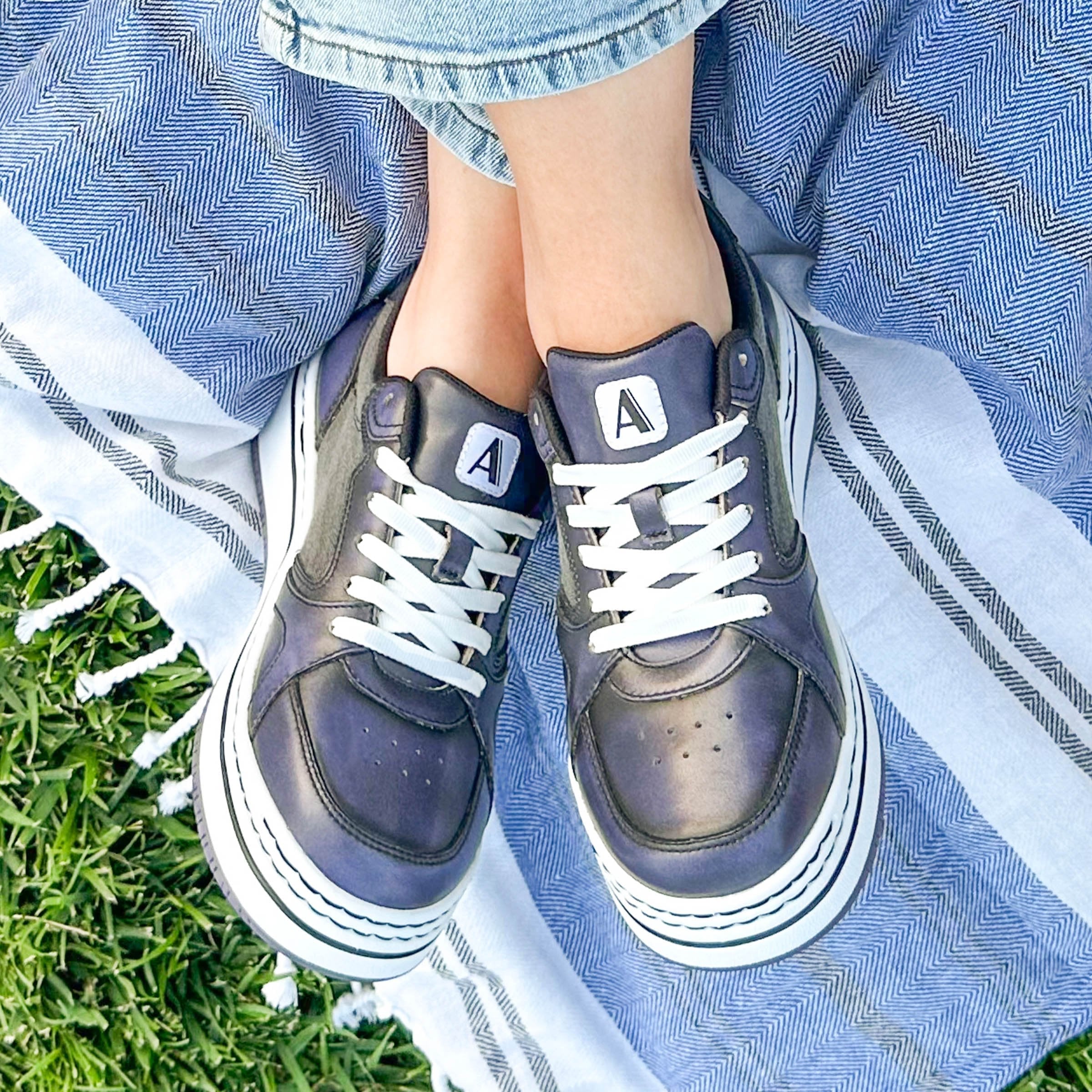 Alyster Blue Black Shoe - Image 2