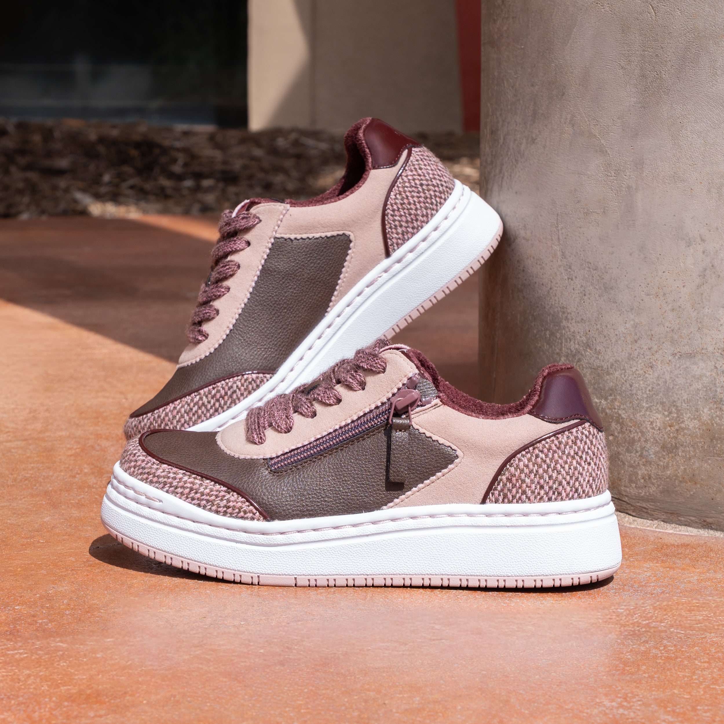 Averie Velvet Blush Shoe - Image 2