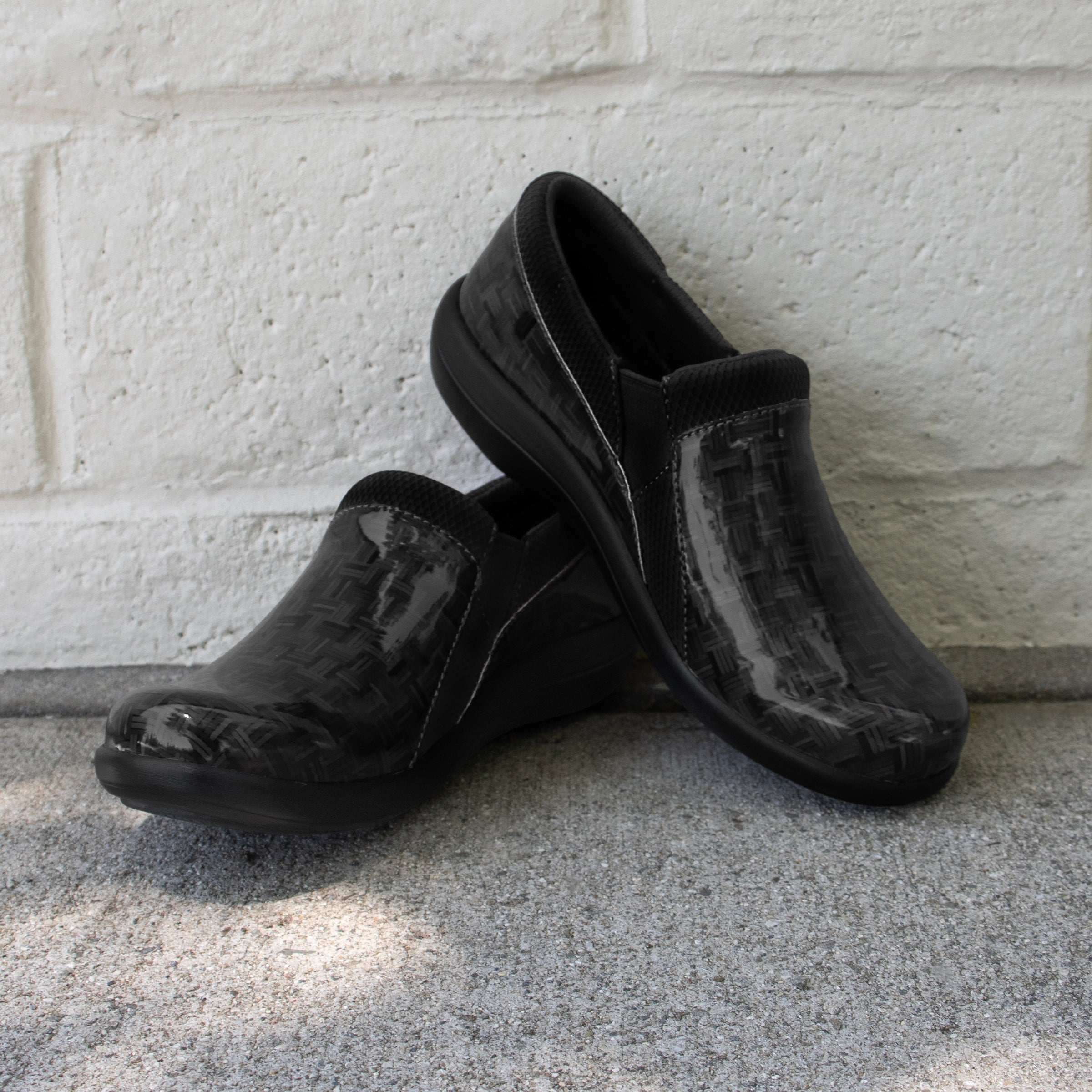 Duette Cinder Block Shoe - Wide - Image 2