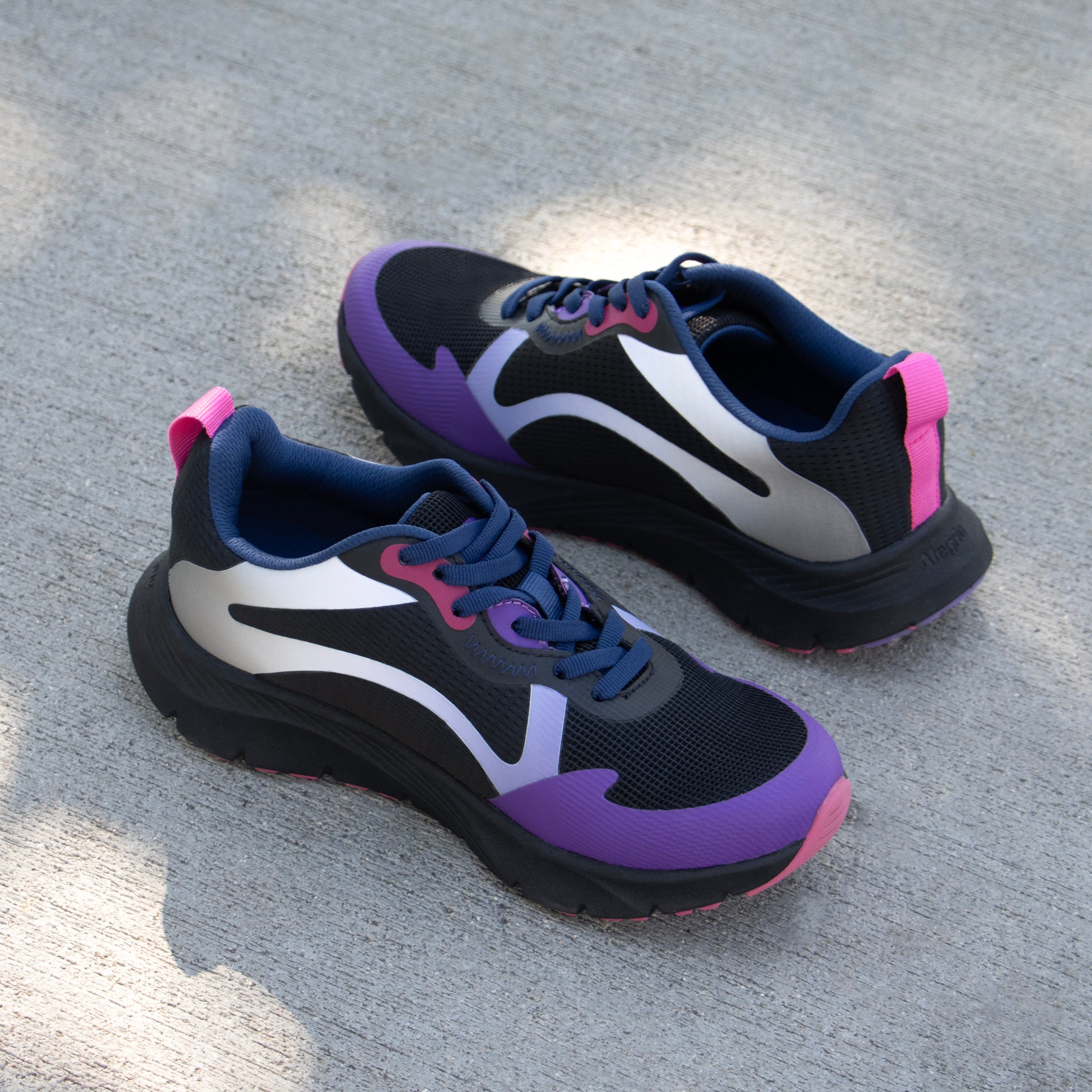 Exhault Midnight Plum Shoe - Image 2