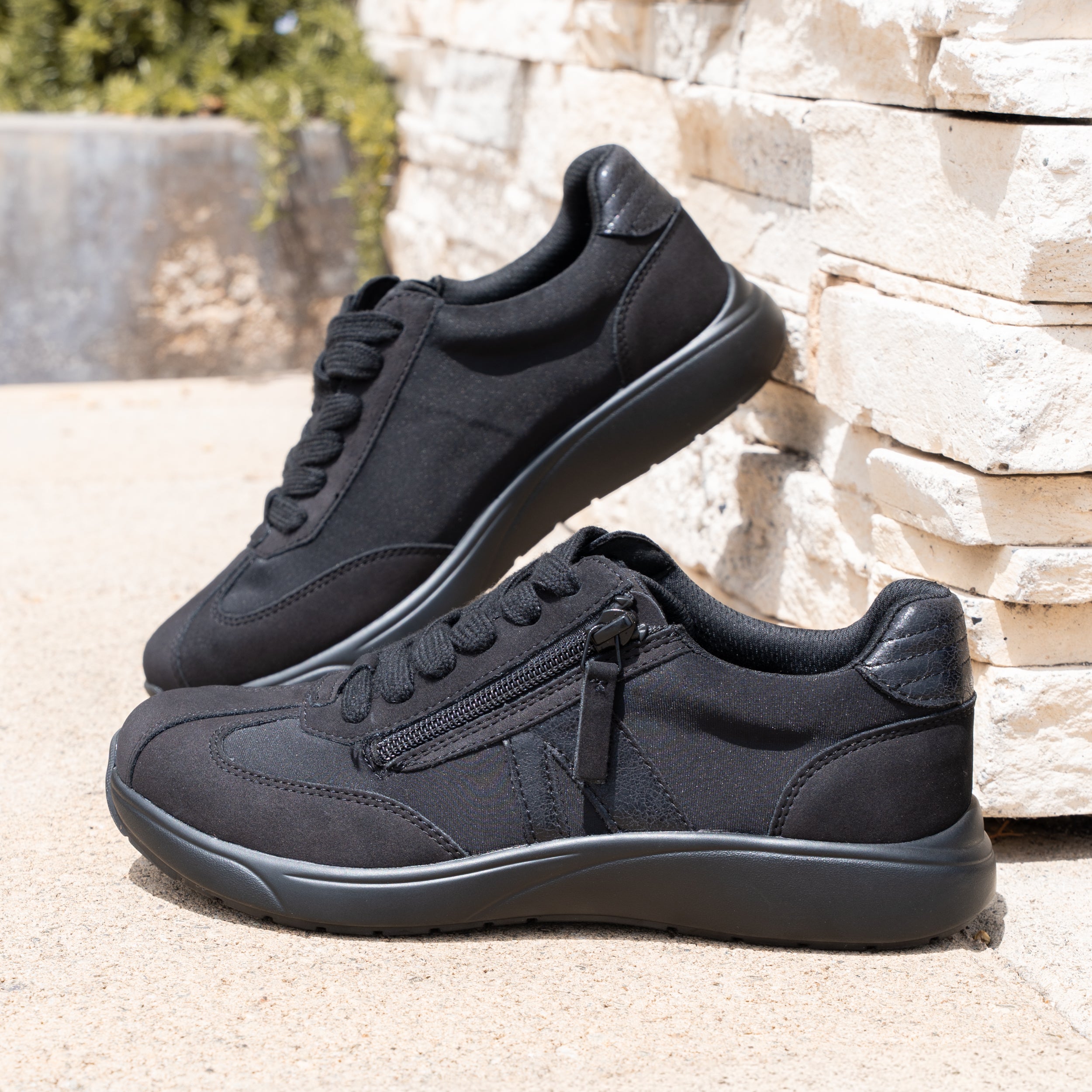 Eazeer Midnight Shoe - Image 2