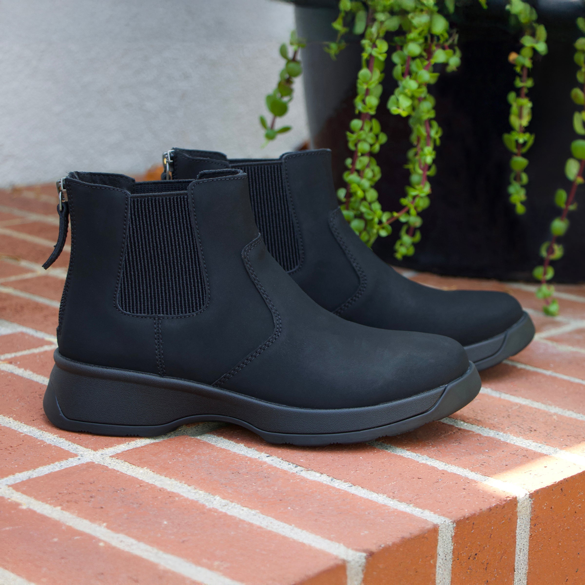 Frankie Asphalt Boot - Image 2