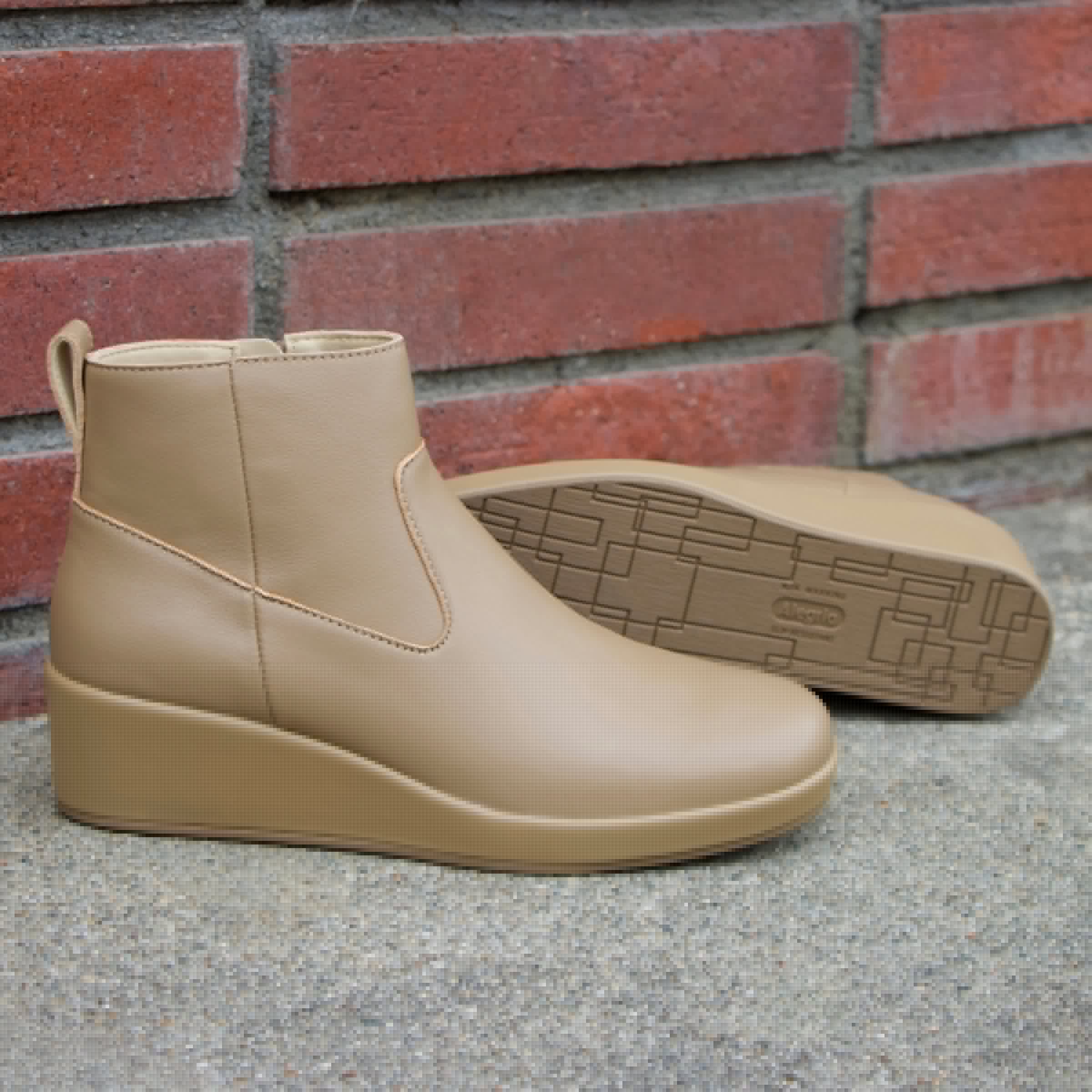 Hadi Beige Boot - Image 2