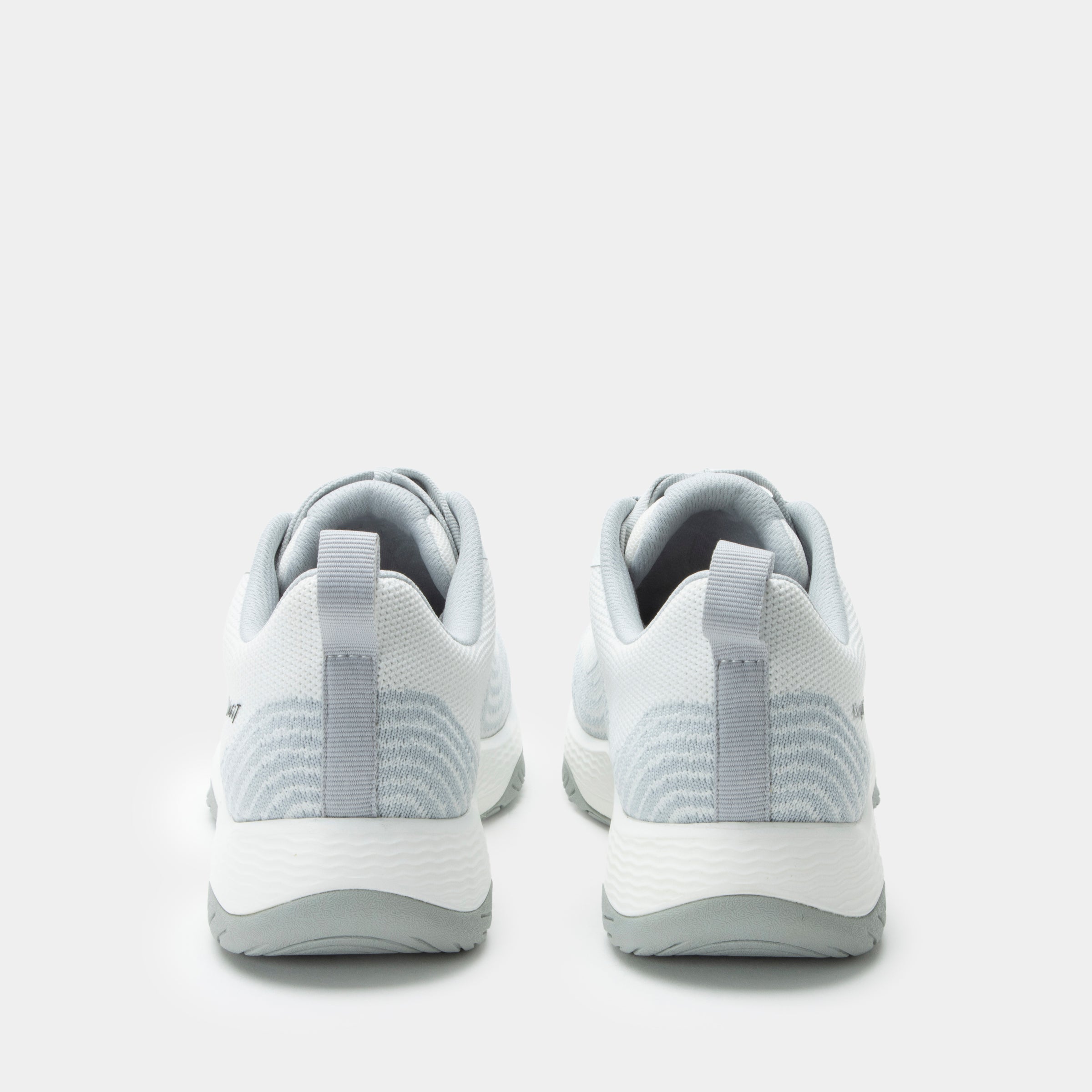 In8 White Shoe - Image 4