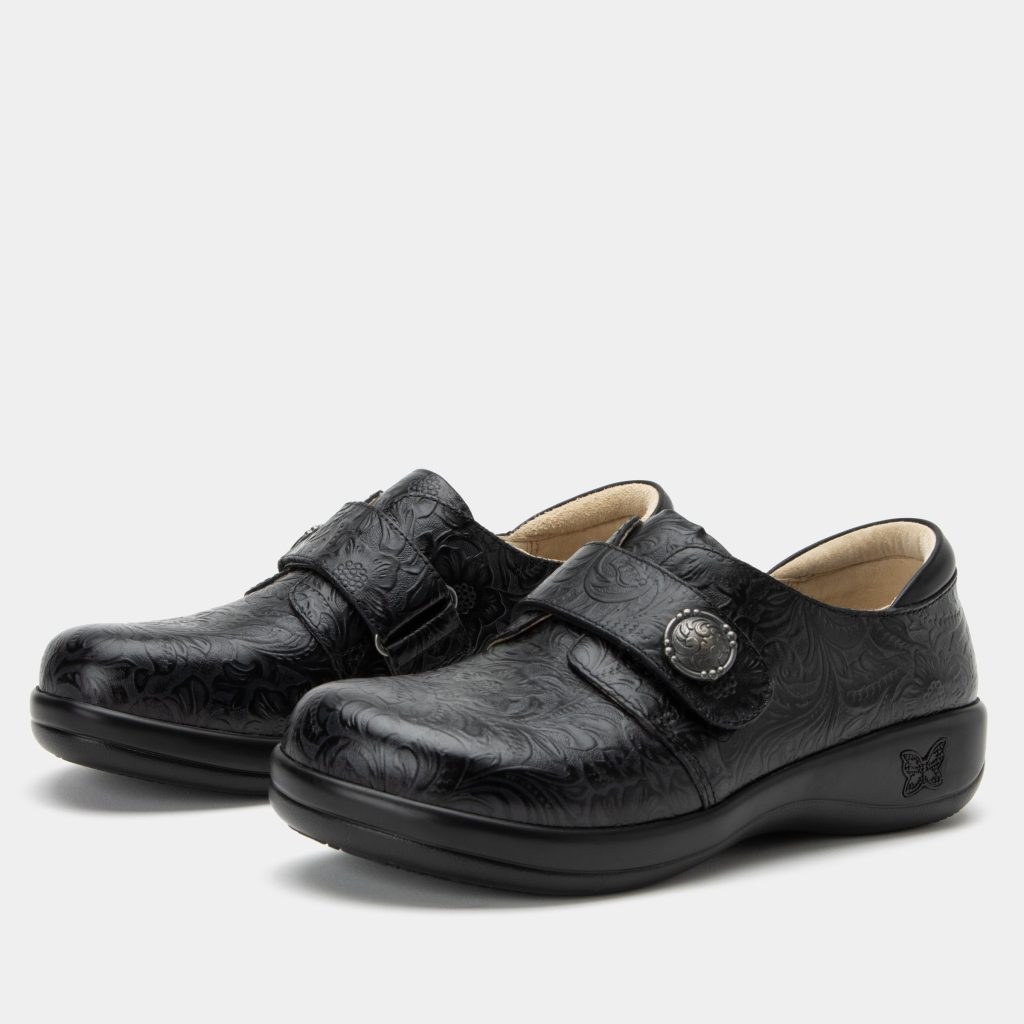 Joleen Tar Tooled Shoe