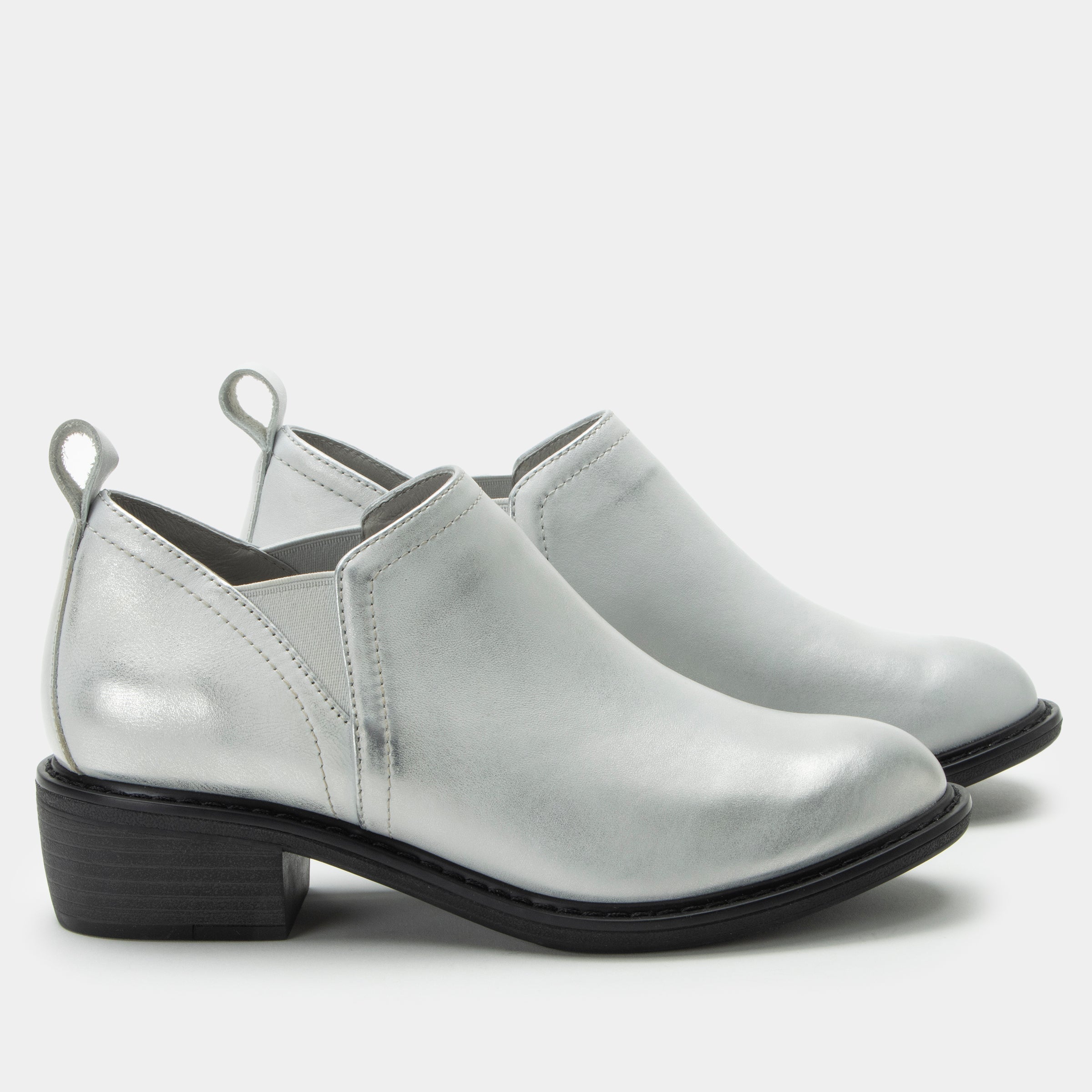 Merle Silver White Boot - Image 3
