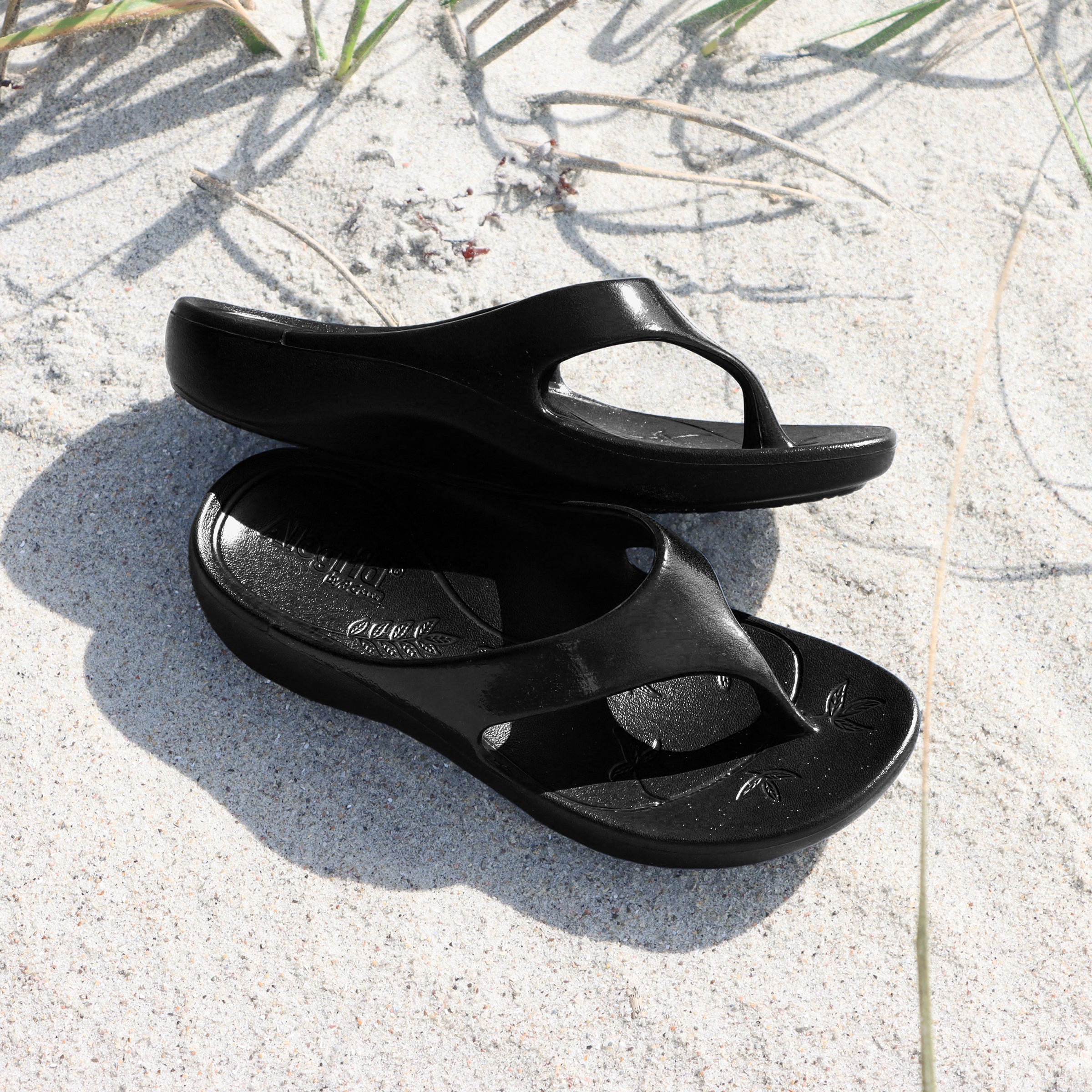 Ode Black Gloss Sandal - Image 2
