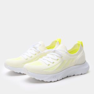 Regale Neon White Shoe