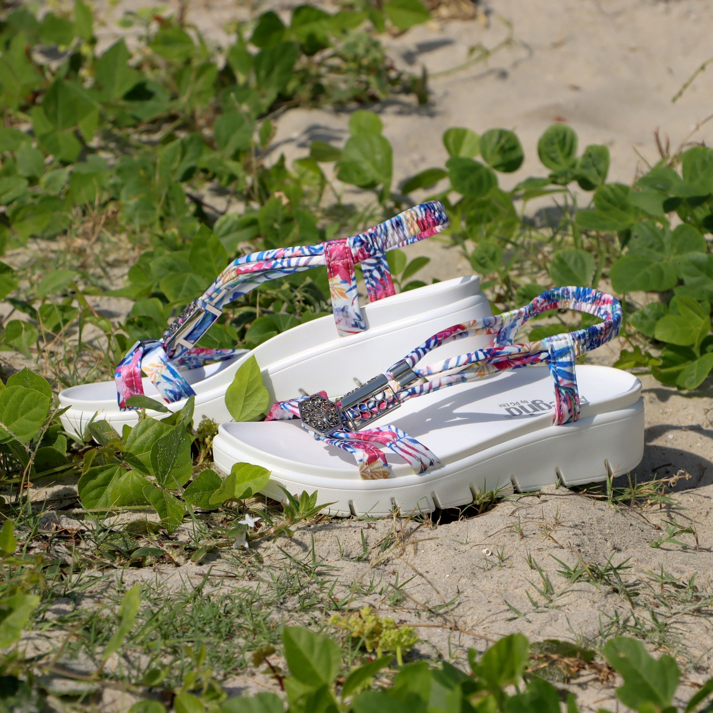 Roz Tropic Sandal - Image 2