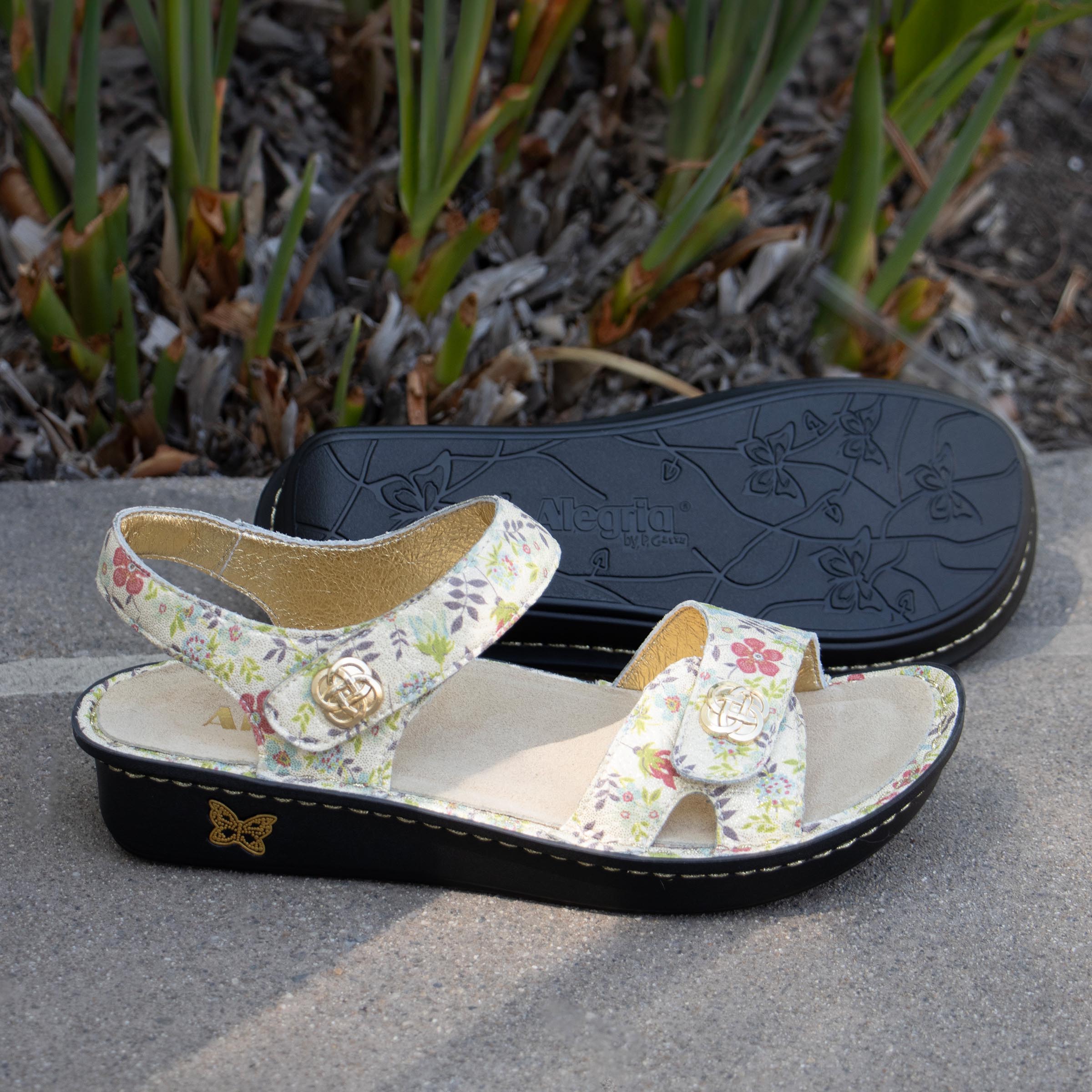 Vienna Good As Gold Sandal - Image 2